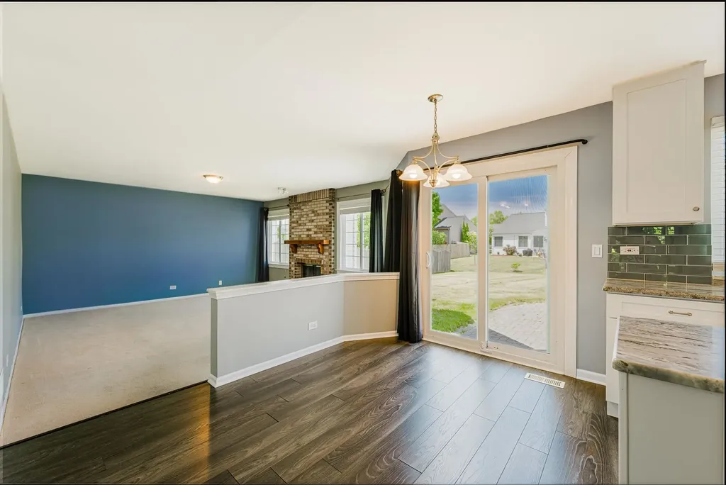 1371 East Braymore Circle Naperville IL 60564