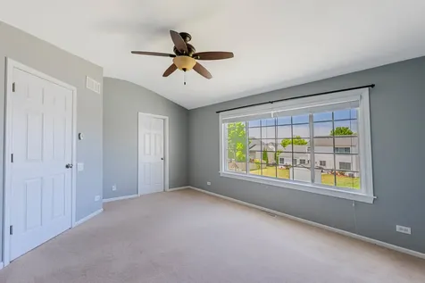 1371 East Braymore Circle Naperville IL 60564