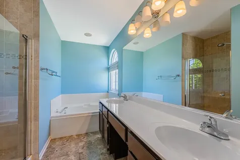 1371 East Braymore Circle Naperville IL 60564