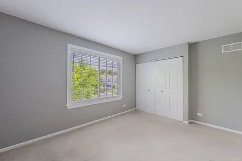 1371 East Braymore Circle Naperville IL 60564