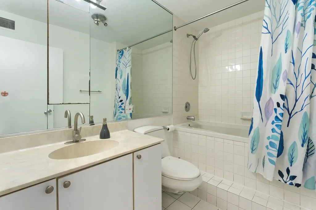 1445 North State Parkway Chicago IL 60610