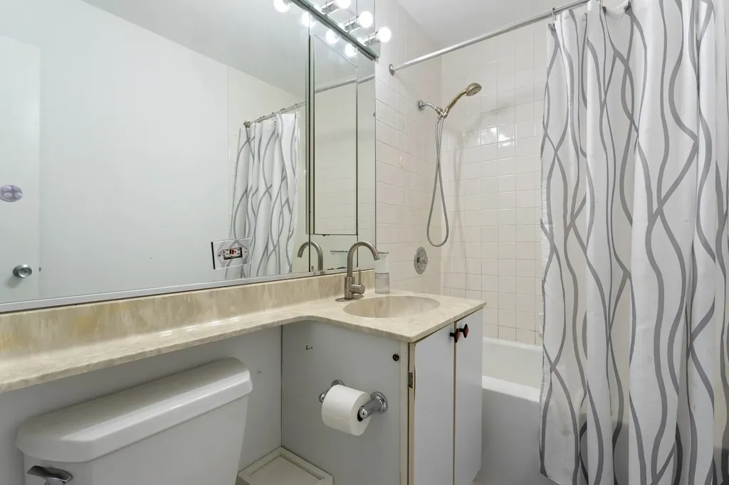 1445 North State Parkway Chicago IL 60610