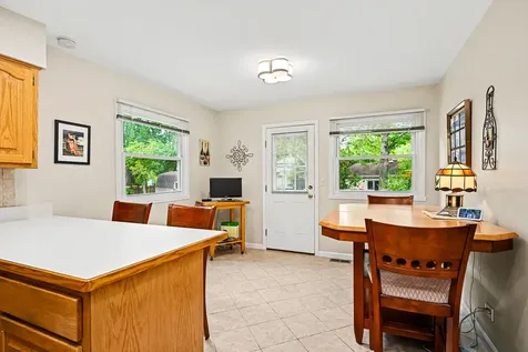 23W311 Edgewood Court Glen Ellyn IL 60137