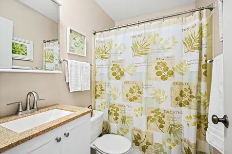 23W311 Edgewood Court Glen Ellyn IL 60137