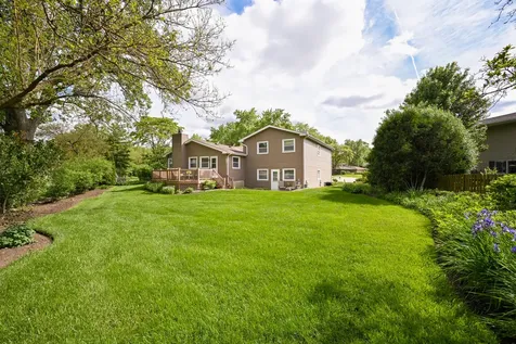 23W311 Edgewood Court Glen Ellyn IL 60137