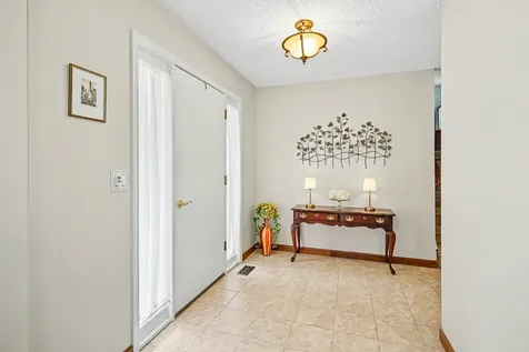 23W311 Edgewood Court Glen Ellyn IL 60137