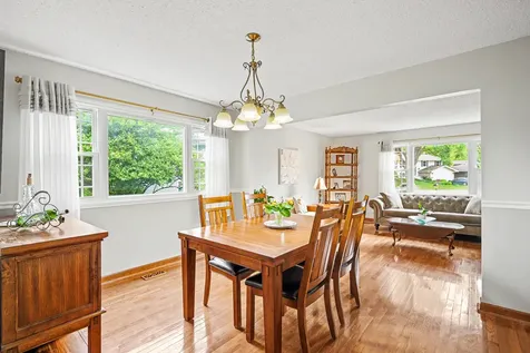 23W311 Edgewood Court Glen Ellyn IL 60137