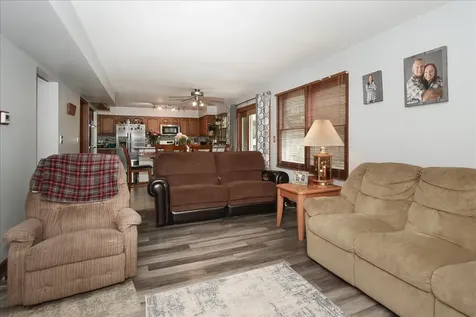 619 Yardley Lane Hoffman Estates IL 60192