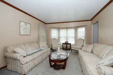 619 Yardley Lane Hoffman Estates IL 60192