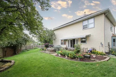 619 Yardley Lane Hoffman Estates IL 60192