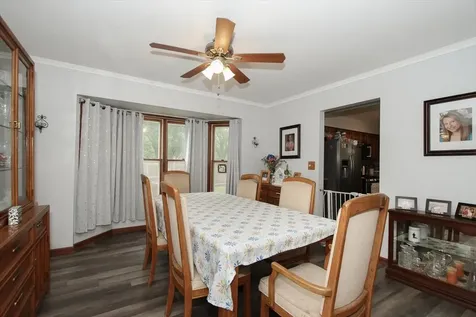 619 Yardley Lane Hoffman Estates IL 60192