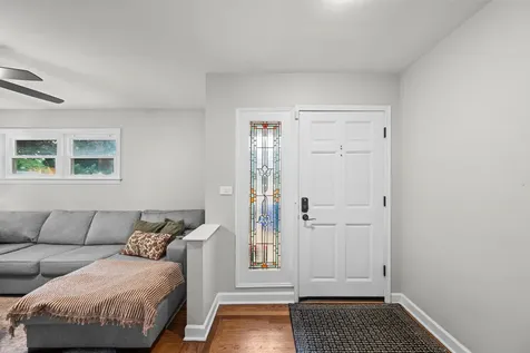 513 South William Street Mount Prospect IL 60056