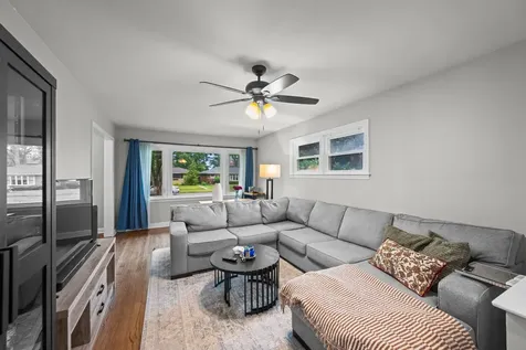 513 South William Street Mount Prospect IL 60056