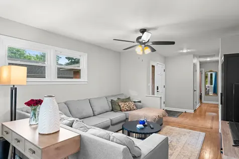 513 South William Street Mount Prospect IL 60056