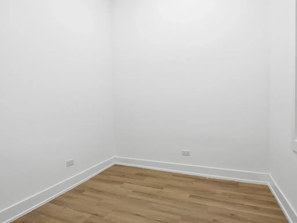4162 South Wells Street Chicago IL 60609