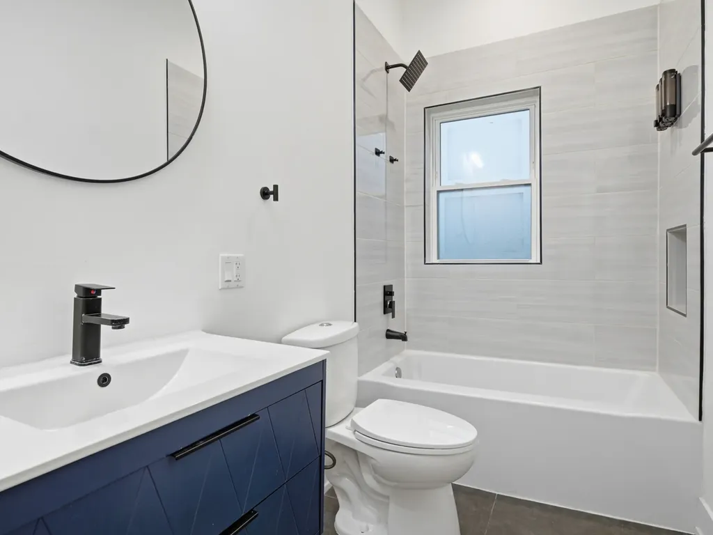 4162 South Wells Street Chicago IL 60609