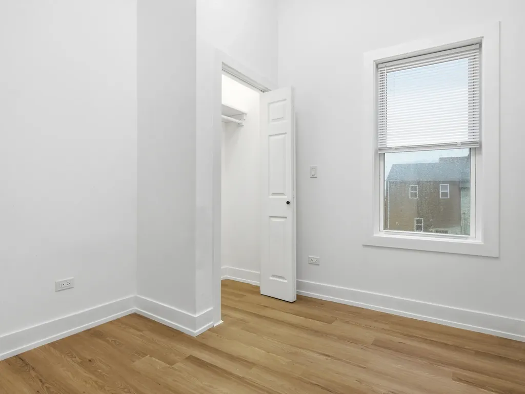 4162 South Wells Street Chicago IL 60609
