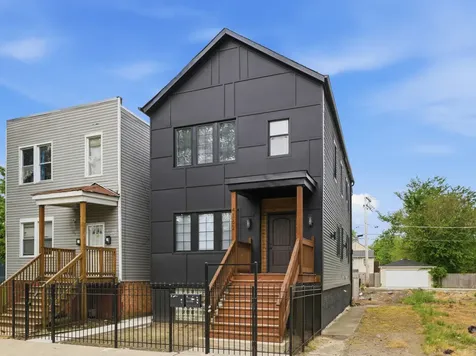 4162 South Wells Street Chicago IL 60609