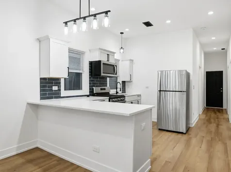 4162 South Wells Street Chicago IL 60609