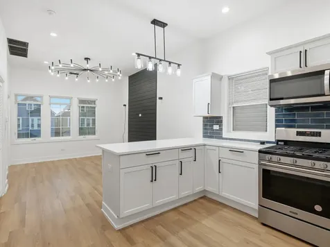 4162 South Wells Street Chicago IL 60609
