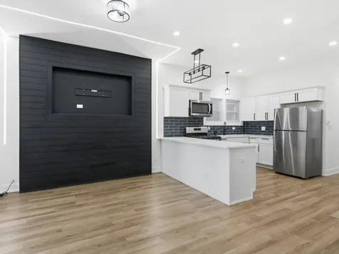 4162 South Wells Street Chicago IL 60609