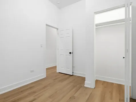 4162 South Wells Street Chicago IL 60609
