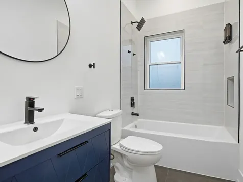 4162 South Wells Street Chicago IL 60609