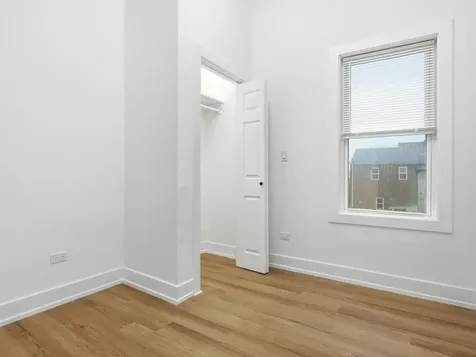 4162 South Wells Street Chicago IL 60609
