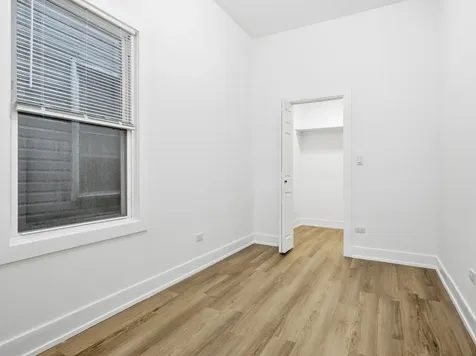 4162 South Wells Street Chicago IL 60609