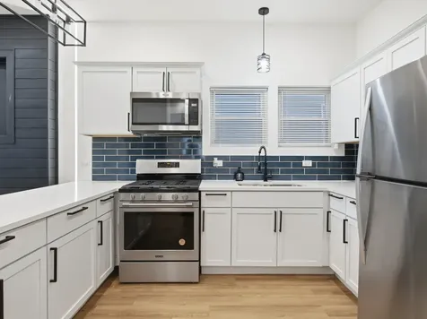 4162 South Wells Street Chicago IL 60609