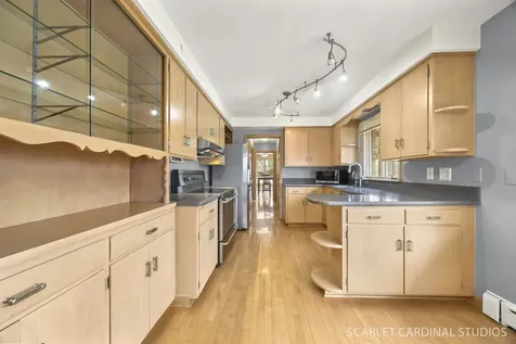 501 Glenwood Trail Elgin IL 60120