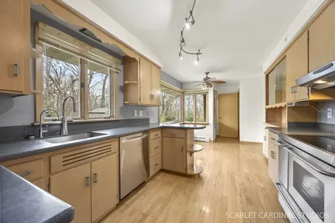 501 Glenwood Trail Elgin IL 60120
