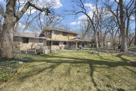 501 Glenwood Trail Elgin IL 60120