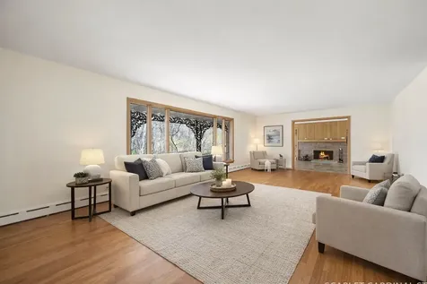 501 Glenwood Trail Elgin IL 60120