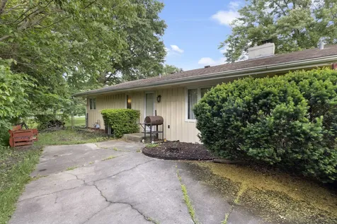 7610 Mill Road Rockford IL 61108