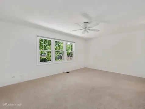 1039 Oakview Drive Wheaton IL 60187