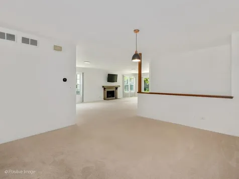 1039 Oakview Drive Wheaton IL 60187