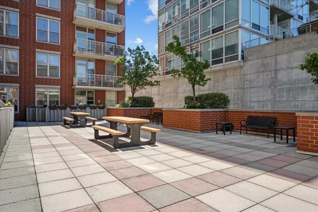 1001 West Madison Street Chicago IL 60607