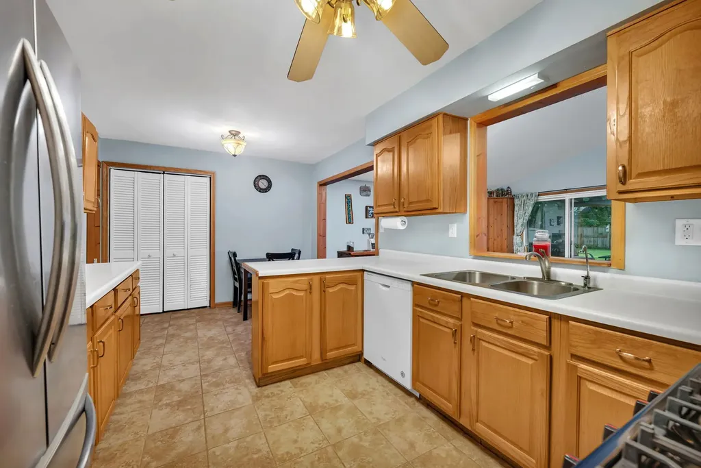16246 South Mcgrath Drive Plainfield IL 60586