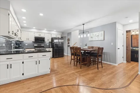 15601 Bramblewood Road Oak Forest IL 60452