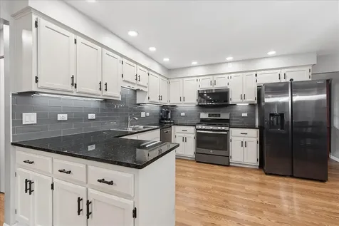 15601 Bramblewood Road Oak Forest IL 60452