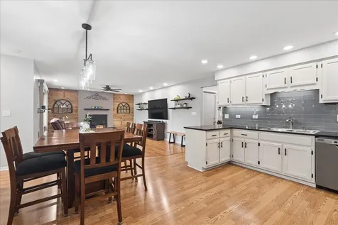 15601 Bramblewood Road Oak Forest IL 60452