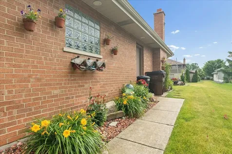 15601 Bramblewood Road Oak Forest IL 60452