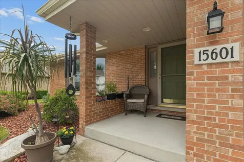 15601 Bramblewood Road Oak Forest IL 60452