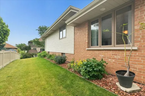 15601 Bramblewood Road Oak Forest IL 60452