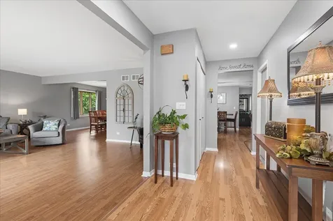 15601 Bramblewood Road Oak Forest IL 60452
