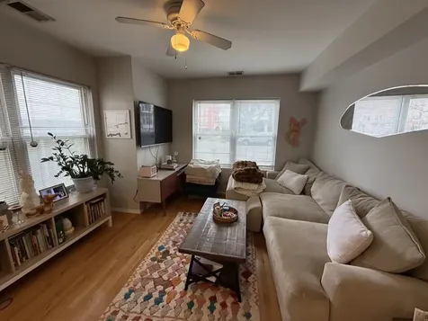 1642 West Fletcher Street Chicago IL 60657