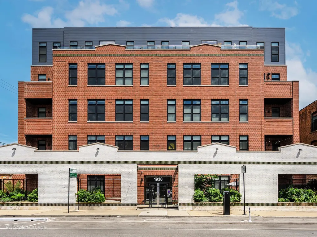 1938 West Augusta Boulevard Chicago IL 60622