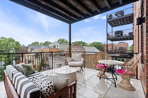 1938 West Augusta Boulevard Chicago IL 60622