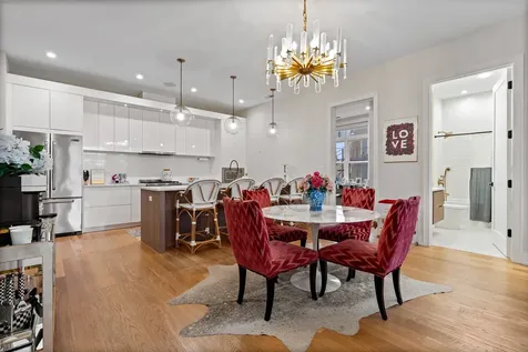 1938 West Augusta Boulevard Chicago IL 60622